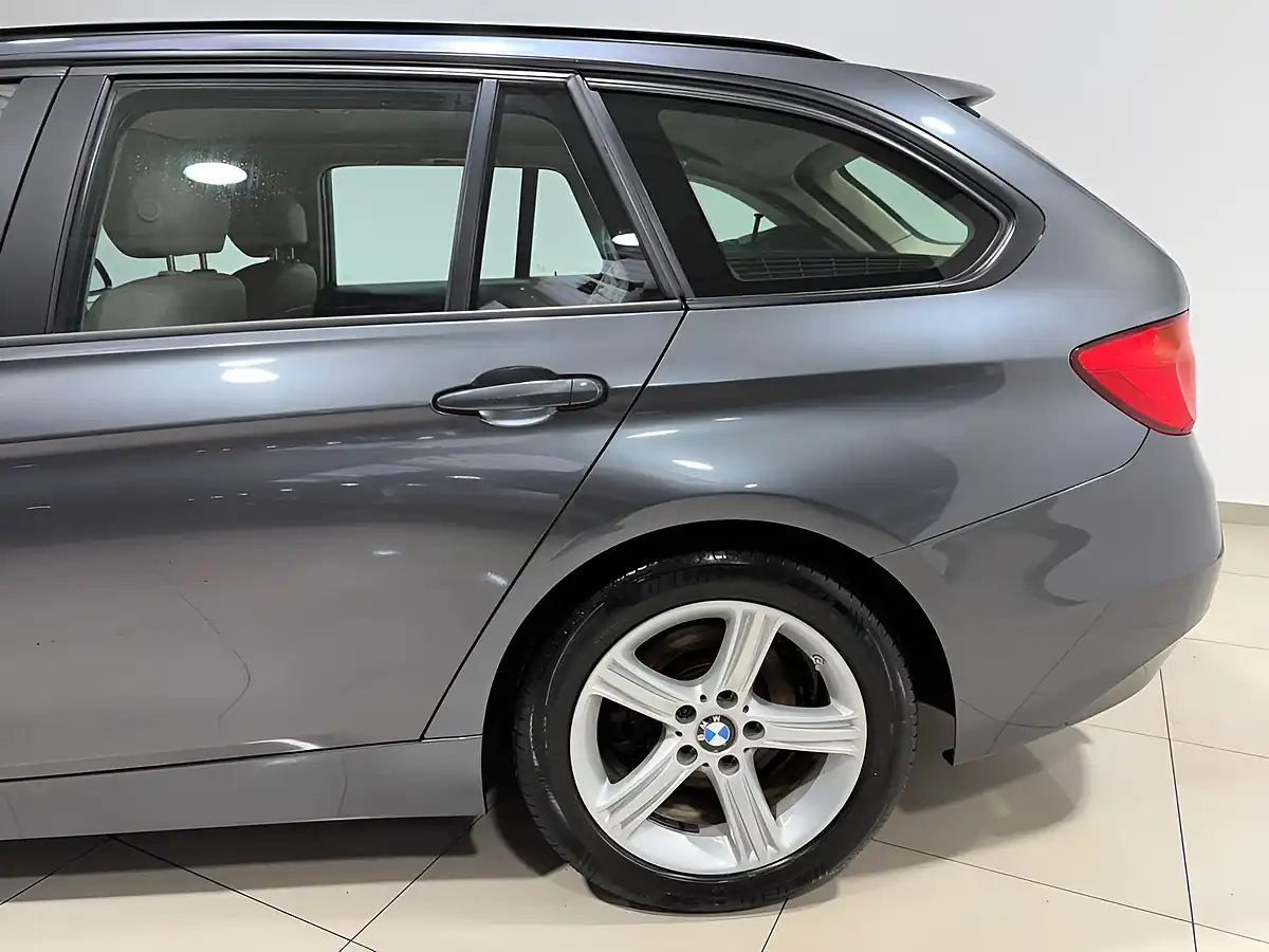 Used 2014 BMW 3 Series Se Touring Grey - Interior and Exterior details 10