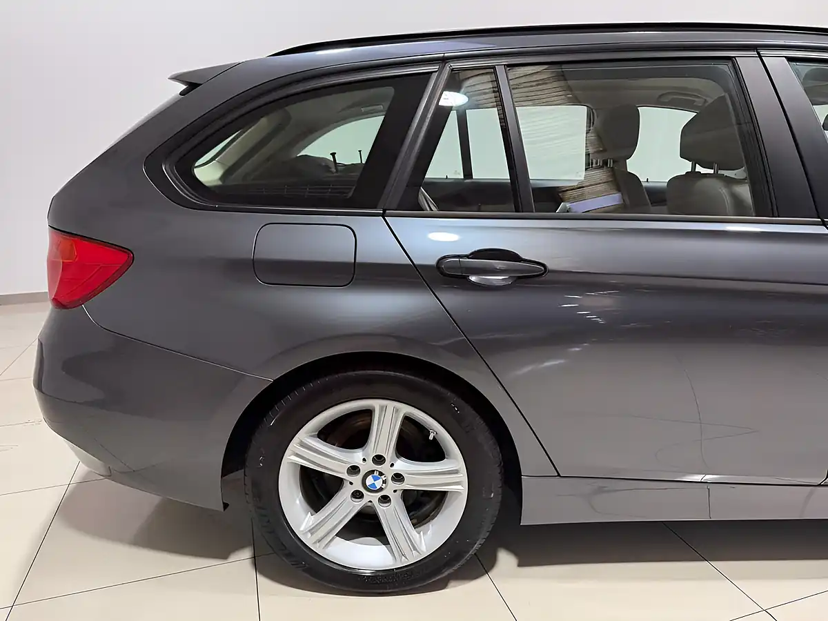 Used 2014 BMW 3 Series Se Touring Grey - Interior and Exterior details 15