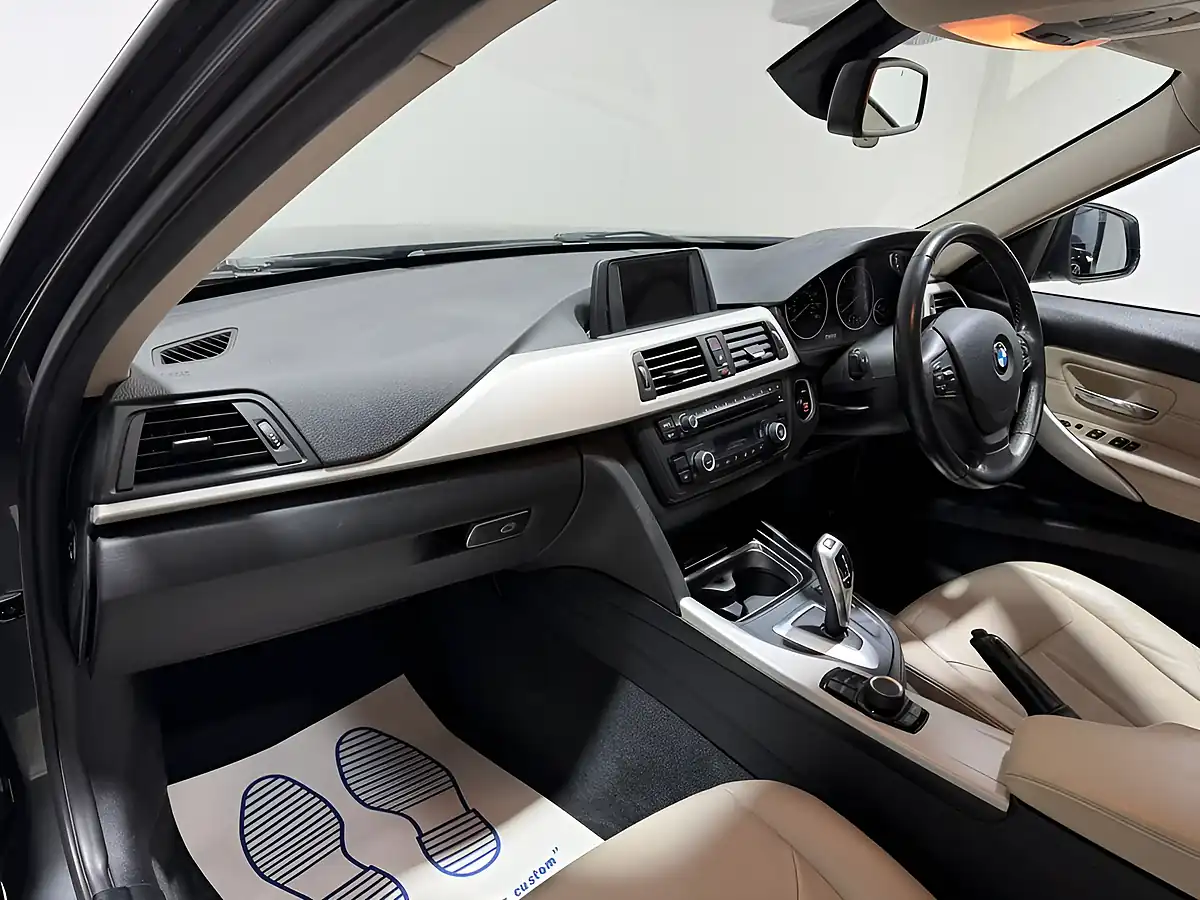 Used 2014 BMW 3 Series Se Touring Grey - Interior and Exterior details 16