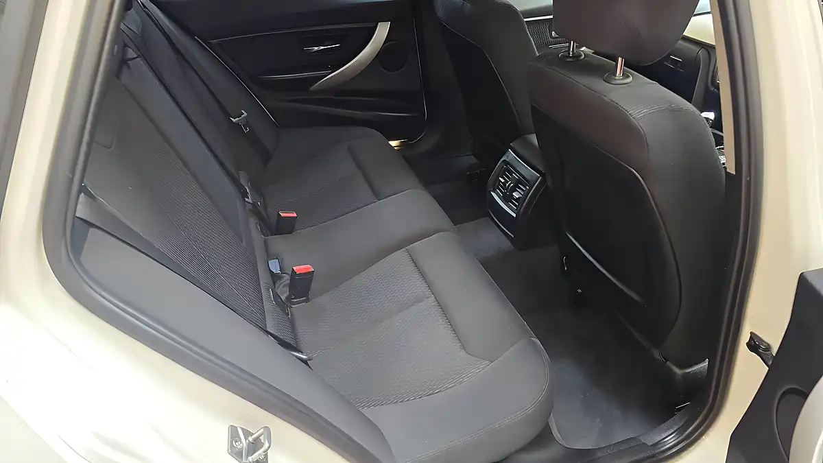 Used 2014 BMW 3 Series Se Touring White - Interior and Exterior details 12