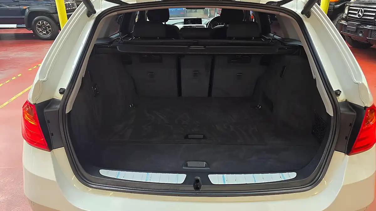 Used 2014 BMW 3 Series Se Touring White - Interior and Exterior details 13