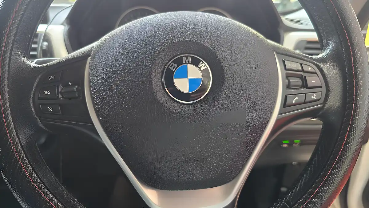 Used 2014 BMW 3 Series Se Touring White - Interior and Exterior details 9