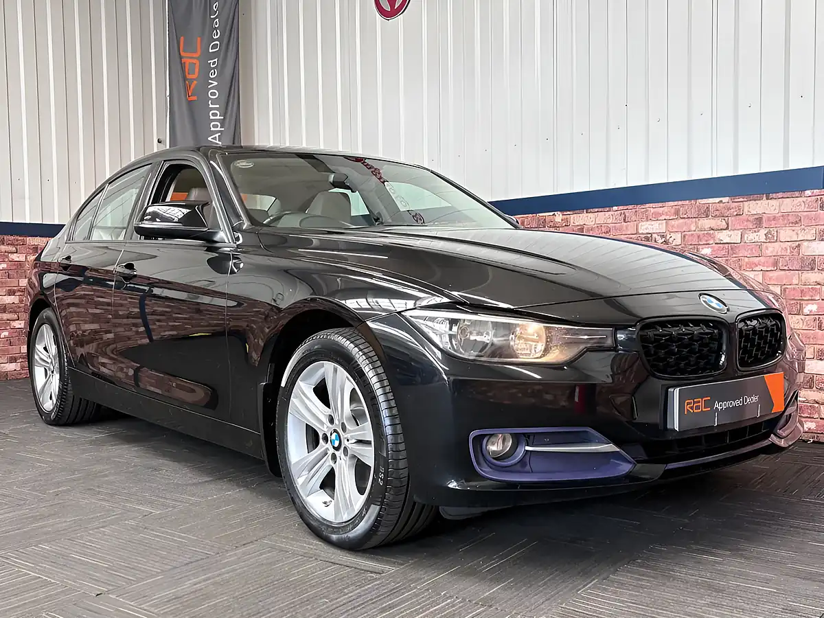 Used 2014 BMW 3 Series Sport Black - Interior and Exterior details 11