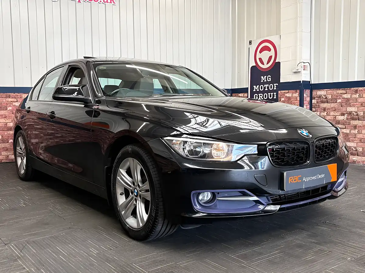 Used 2014 BMW 3 Series Sport Black - Interior and Exterior details 12