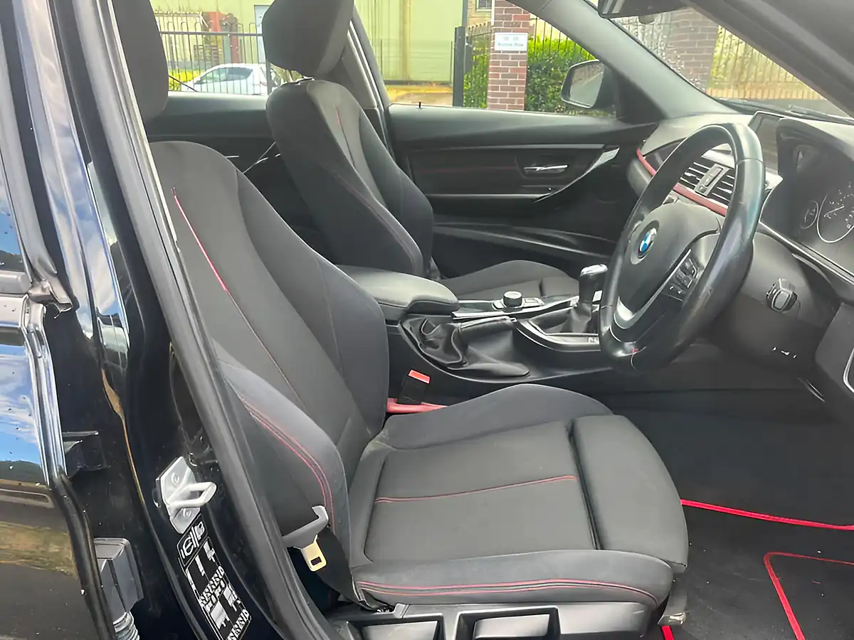 Used 2014 BMW 3 Series Sport Black - Interior and Exterior details 10