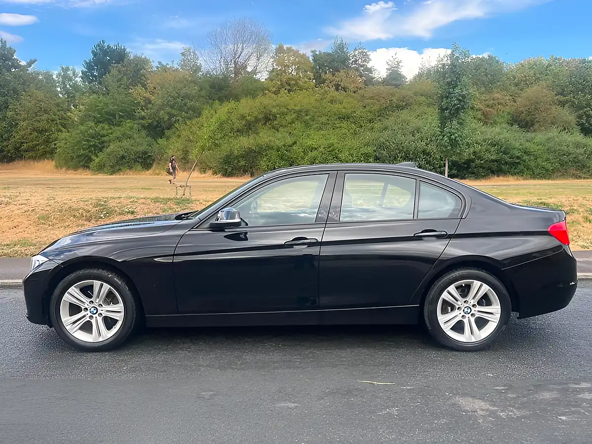 Used 2014 BMW 3 Series Sport Black - Interior and Exterior details 4