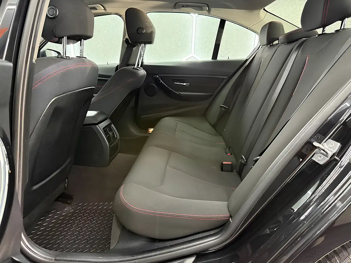 Used 2014 BMW 3 Series Sport Black - Interior and Exterior details 16