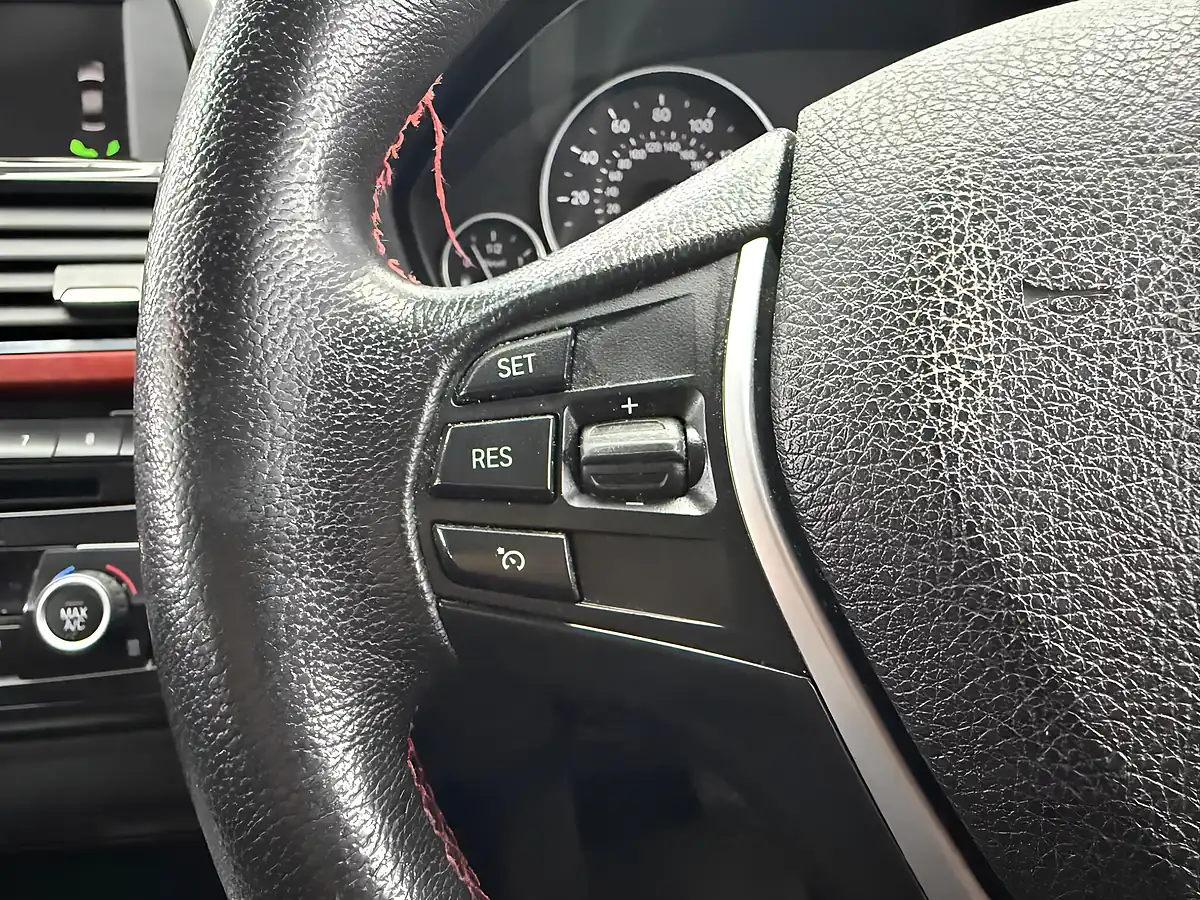 Used 2014 BMW 3 Series Sport Black - Interior and Exterior details 19