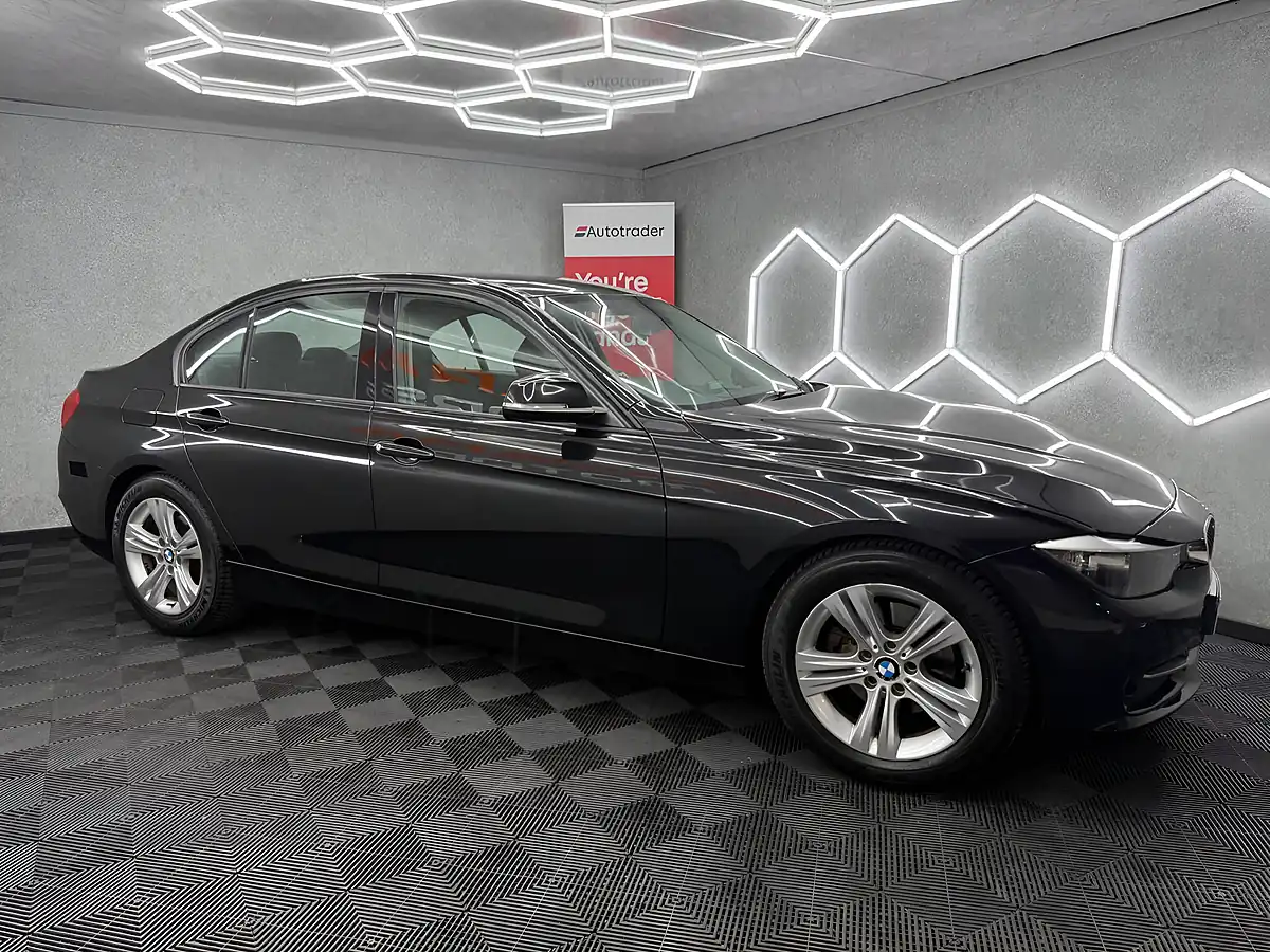 Used 2014 BMW 3 Series Sport Black - Interior and Exterior details 9