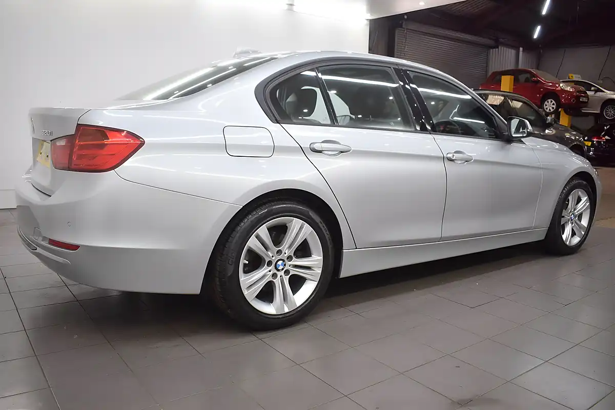 Used 2014 BMW 3 Series Sport Silver - Front View