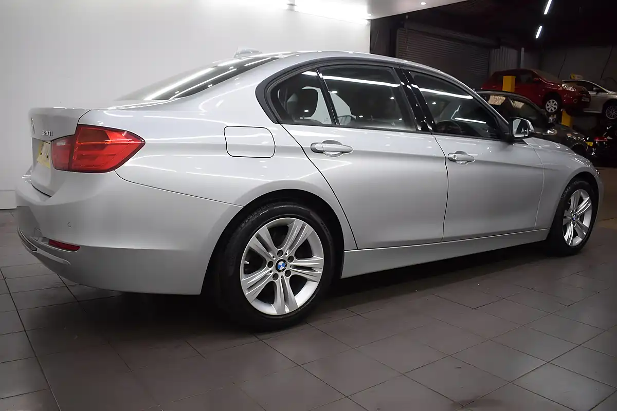 Used 2014 BMW 3 Series Sport Silver - Interior and Exterior details 10