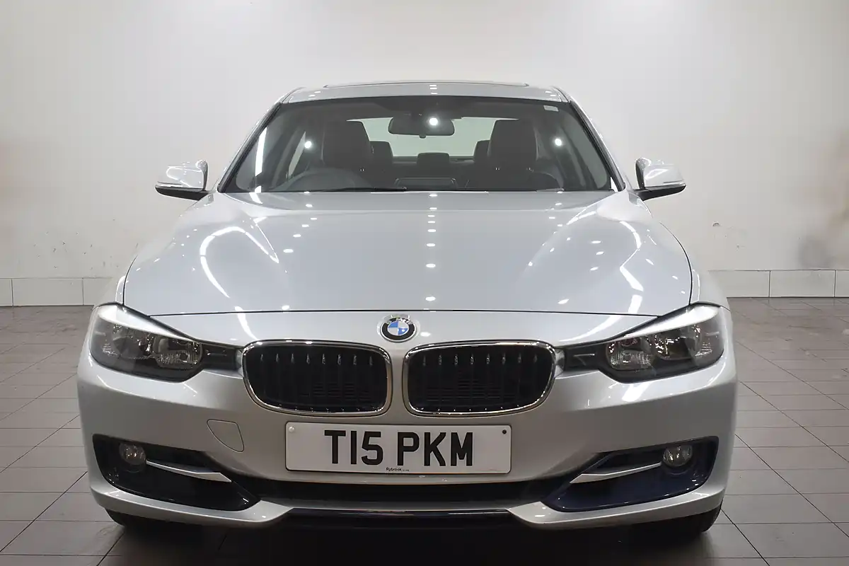 Used 2014 BMW 3 Series Sport Silver - Interior and Exterior details 20