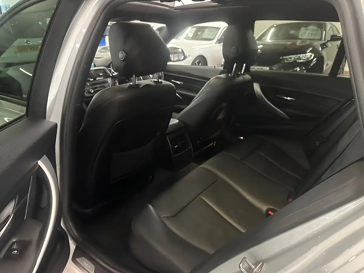 Used 2014 BMW 3 Series Sport Touring Silver - Interior and Exterior details 10
