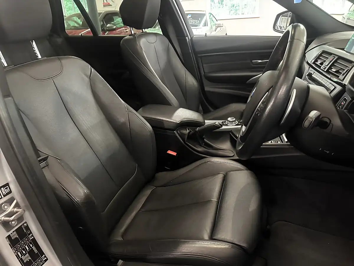 Used 2014 BMW 3 Series Sport Touring Silver - Interior and Exterior details 18