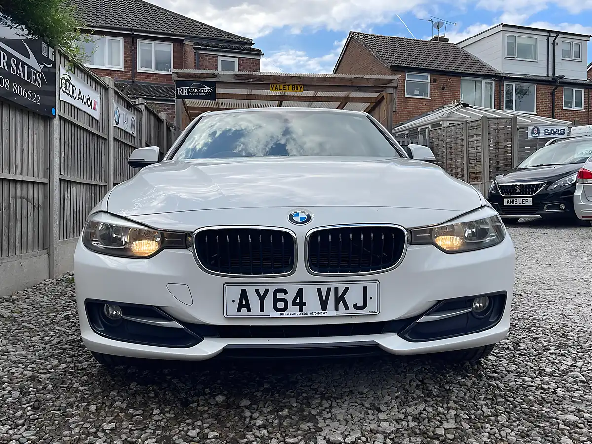 Used 2014 BMW 3 Series Sport White - Interior and Exterior details 11