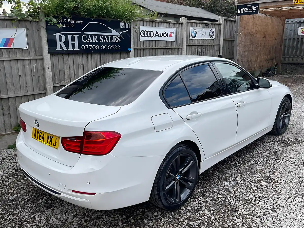 Used 2014 BMW 3 Series Sport White - Interior and Exterior details 9