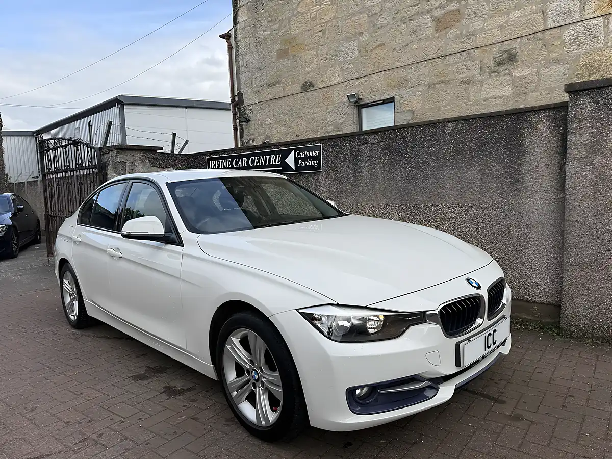 Used 2014 BMW 3 Series Sport White - Interior and Exterior details 19