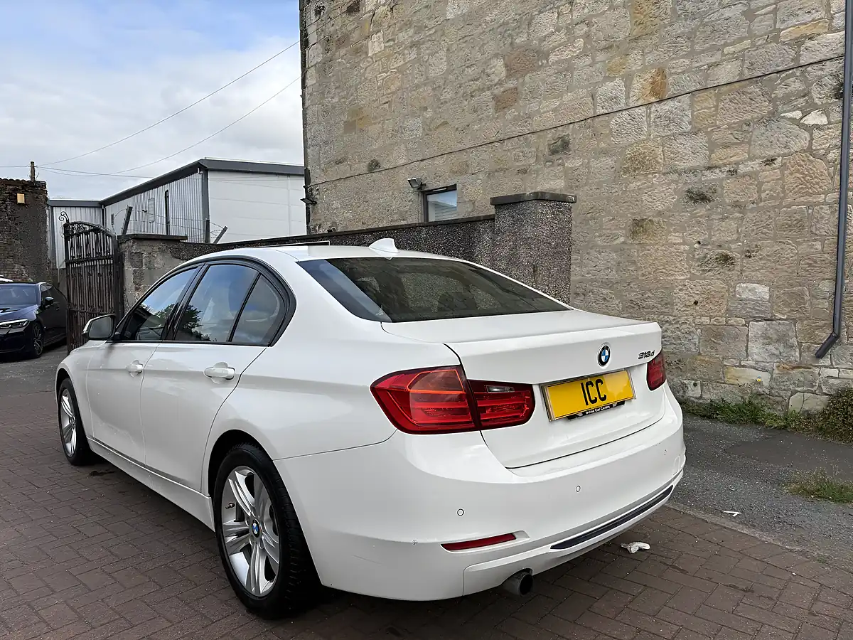Used 2014 BMW 3 Series Sport White - Interior and Exterior details 4