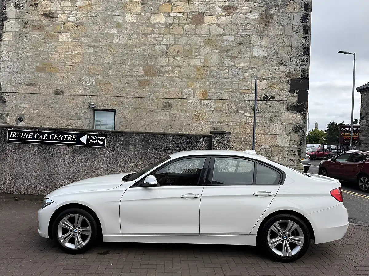 Used 2014 BMW 3 Series Sport White - Interior and Exterior details 7