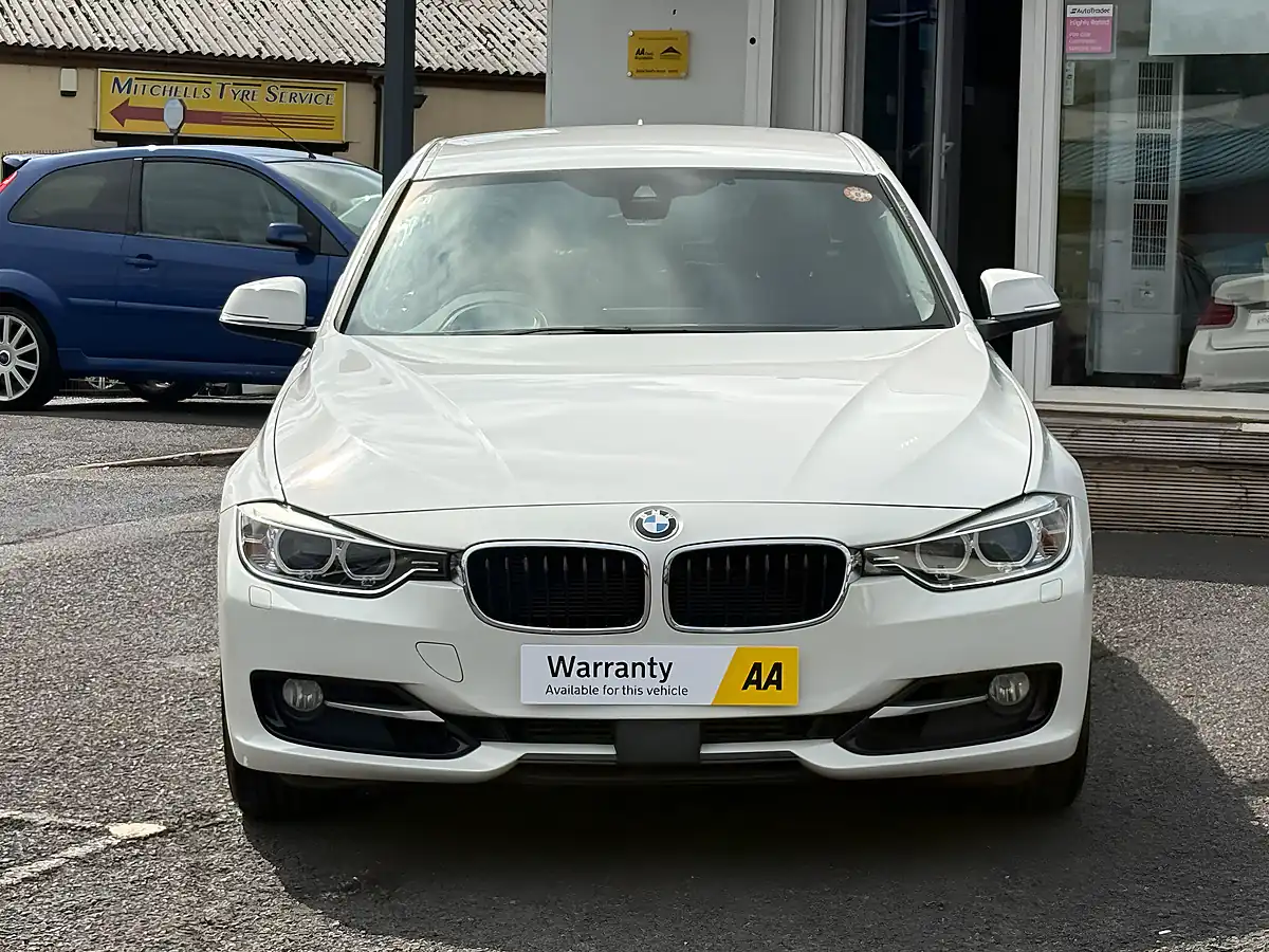Used 2014 BMW 3 Series Sport White - Interior and Exterior details 7