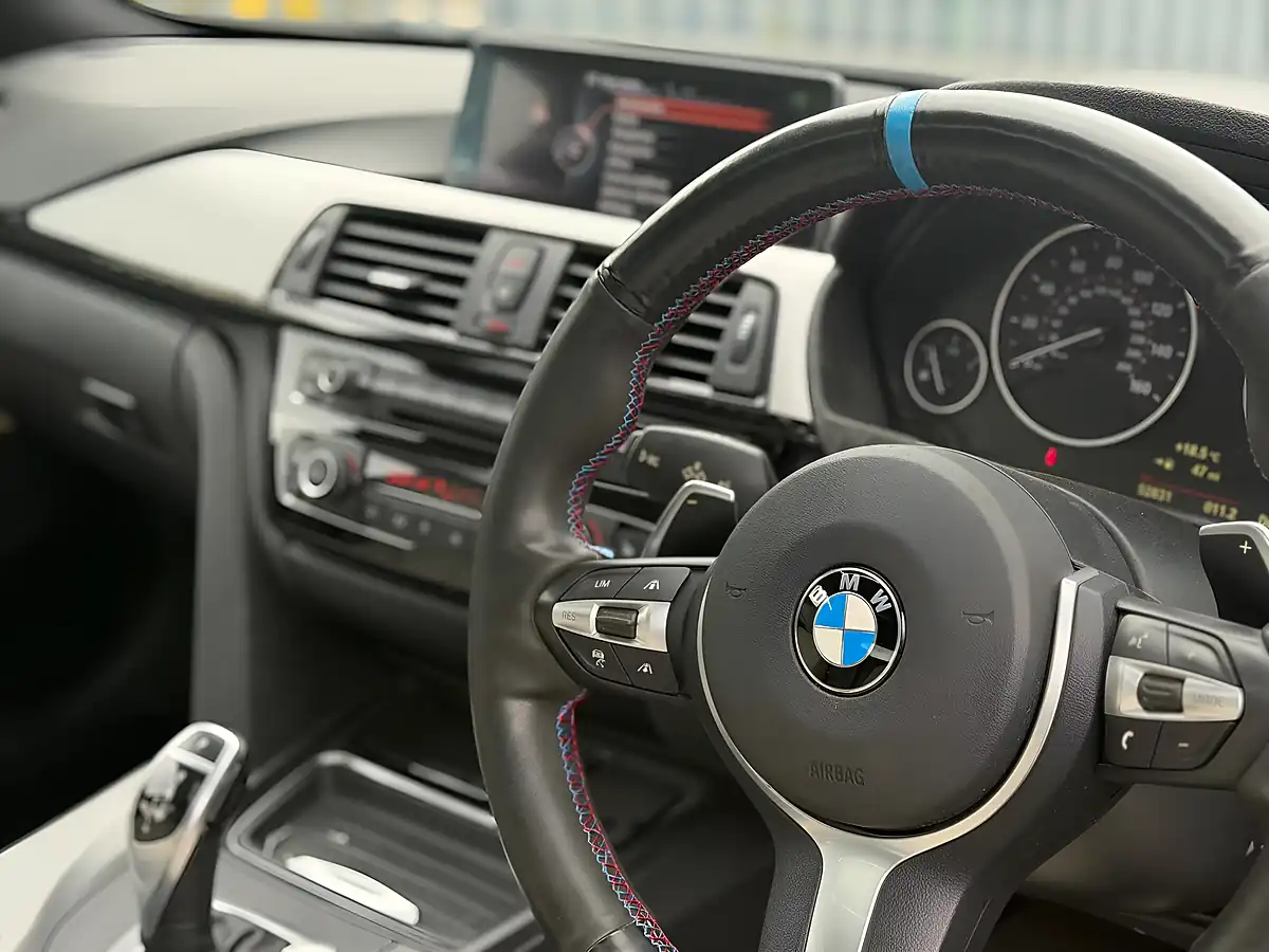 Used 2014 BMW 4 Series Gran Coupe M Sport Black - Interior and Exterior details 10
