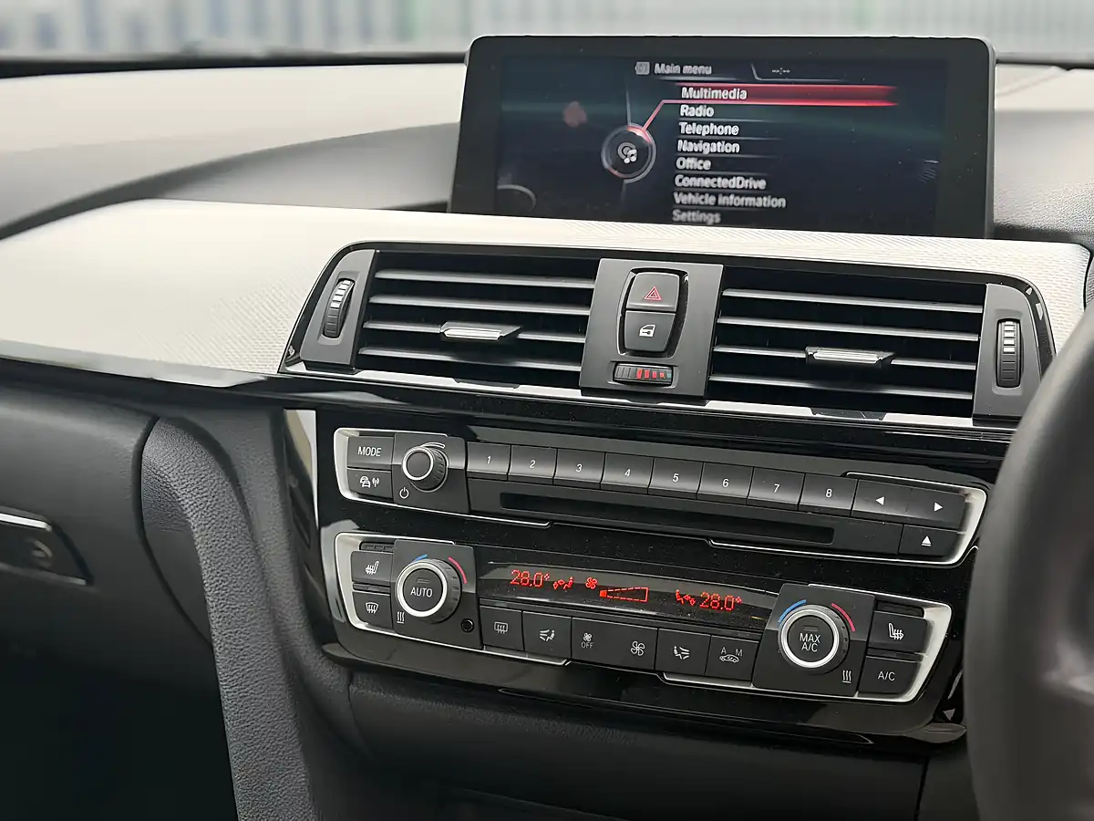 Used 2014 BMW 4 Series Gran Coupe M Sport Black - Interior and Exterior details 14