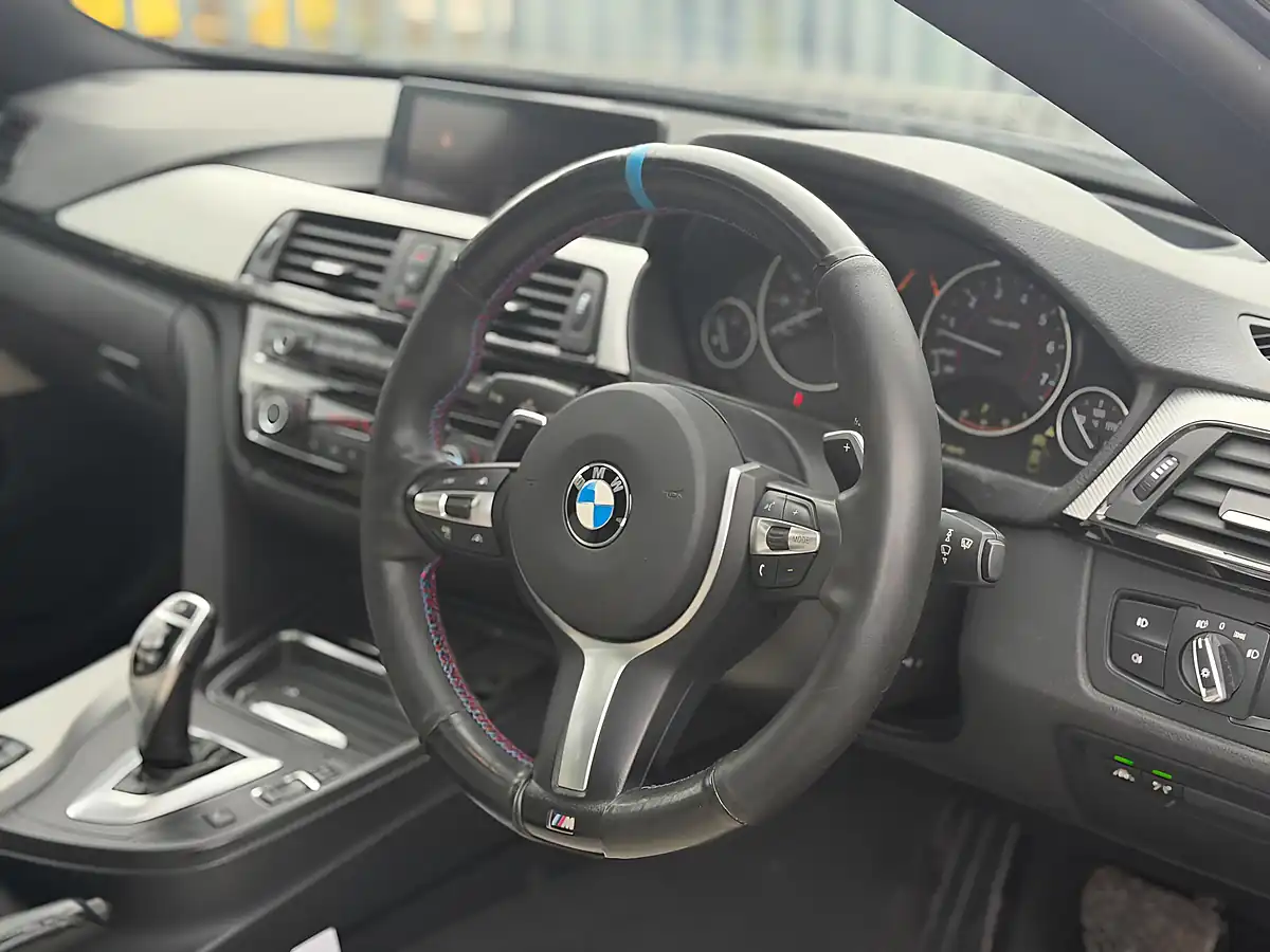 Used 2014 BMW 4 Series Gran Coupe M Sport Black - Interior and Exterior details 3