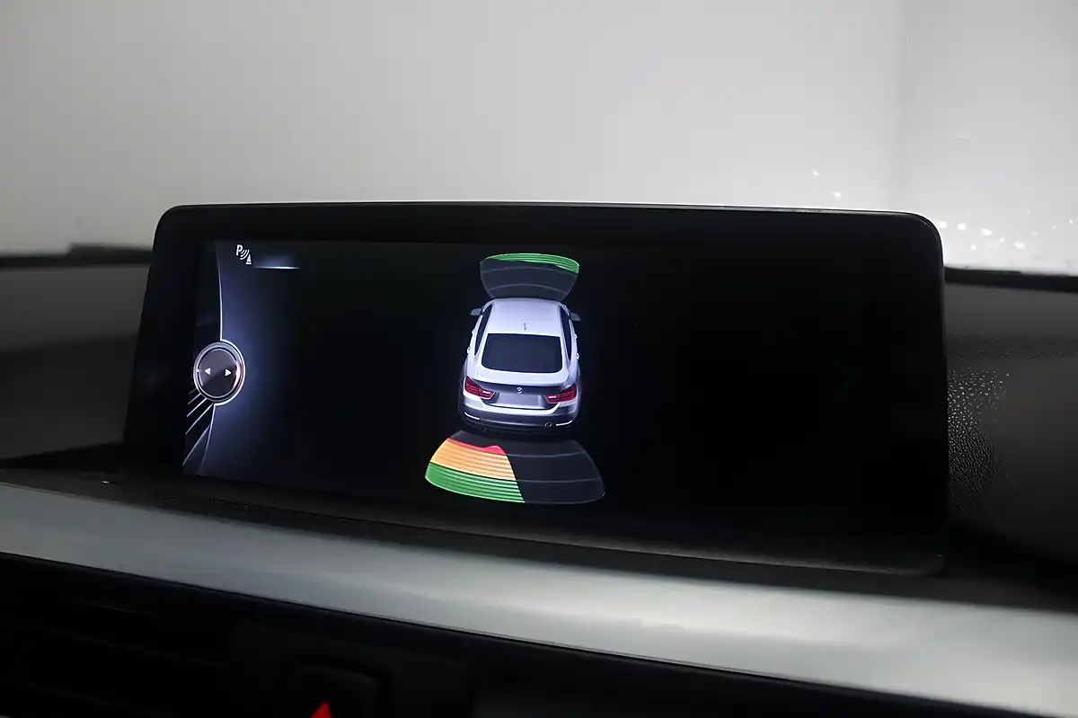 Used 2014 BMW 4 Series Gran Coupe M Sport Silver - Interior and Exterior details 14