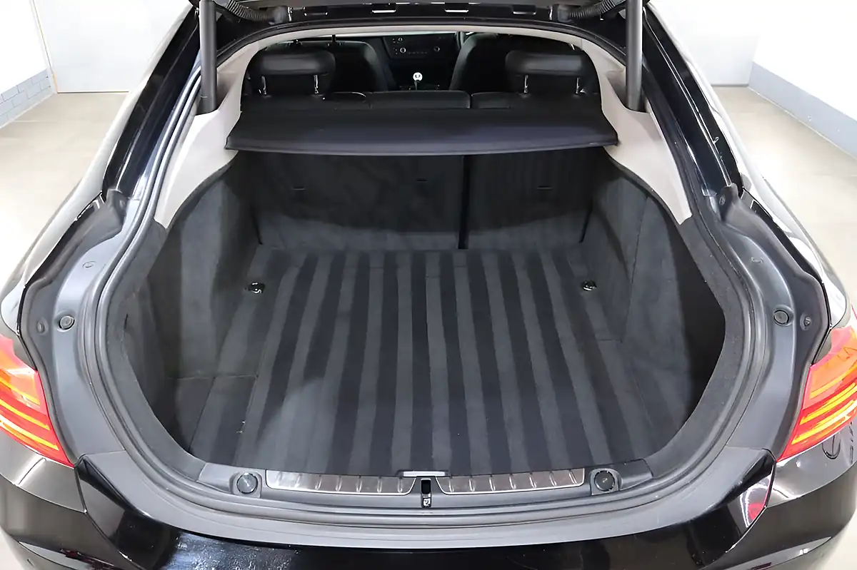 Used 2014 BMW 4 Series Gran Coupe Se Black - Interior and Exterior details 16
