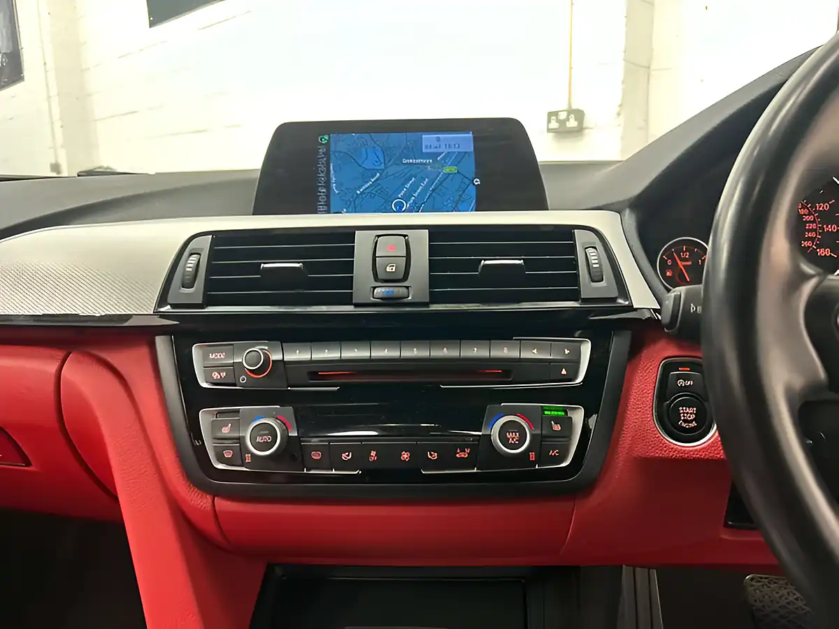 Used 2014 BMW 4 Series M Sport Alpine White - Interior and Exterior details 18