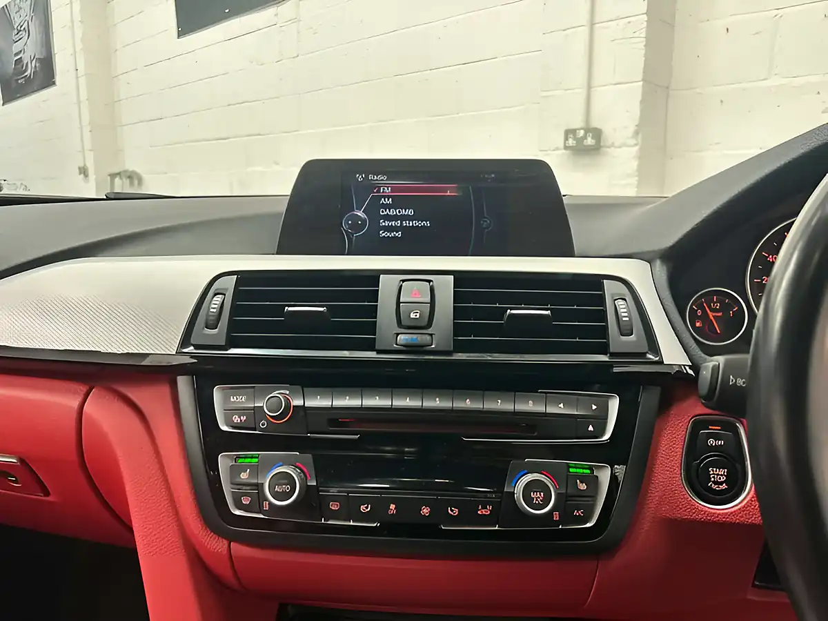 Used 2014 BMW 4 Series M Sport Alpine White - Interior and Exterior details 19