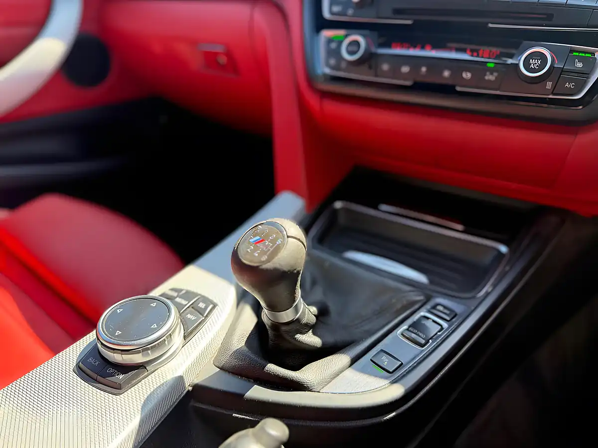 Used 2014 BMW 4 Series M Sport Black - Interior and Exterior details 16