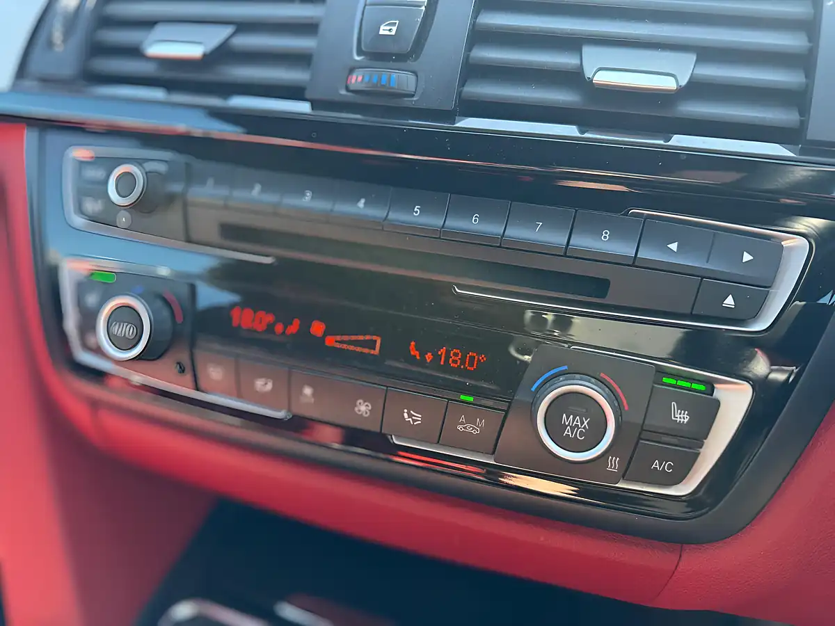 Used 2014 BMW 4 Series M Sport Black - Interior and Exterior details 17