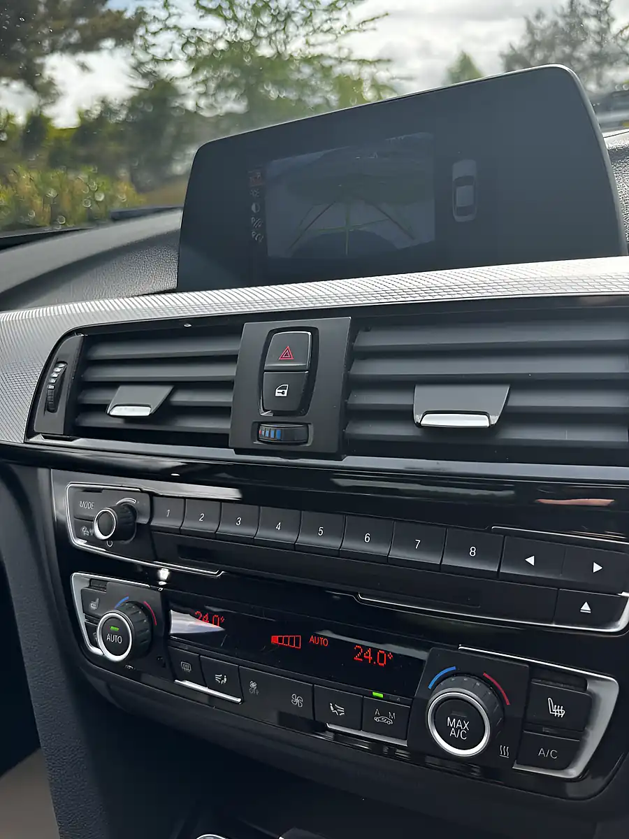 Used 2014 BMW 4 Series M Sport Black - Interior and Exterior details 16