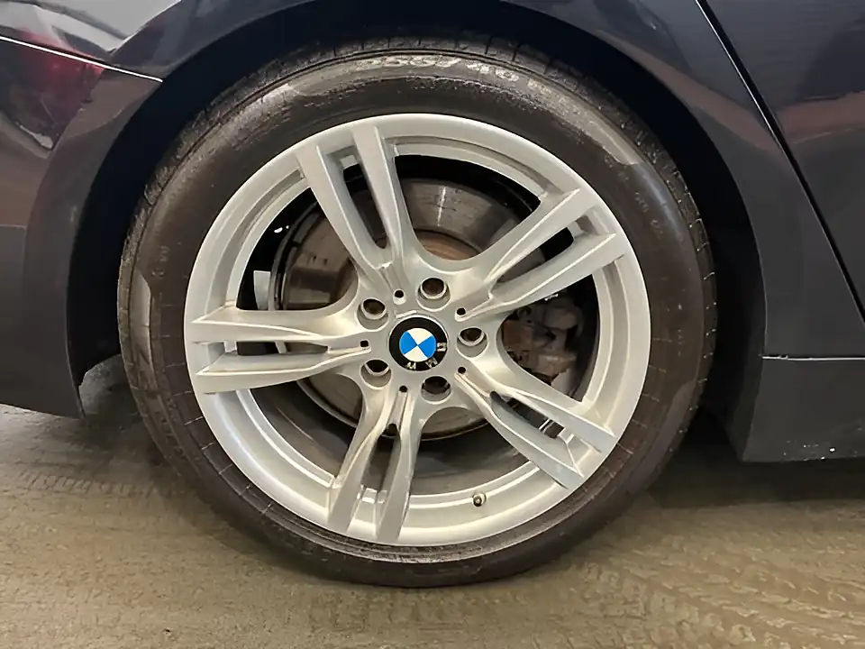 Used 2014 BMW 4 Series M Sport Black - Interior and Exterior details 15