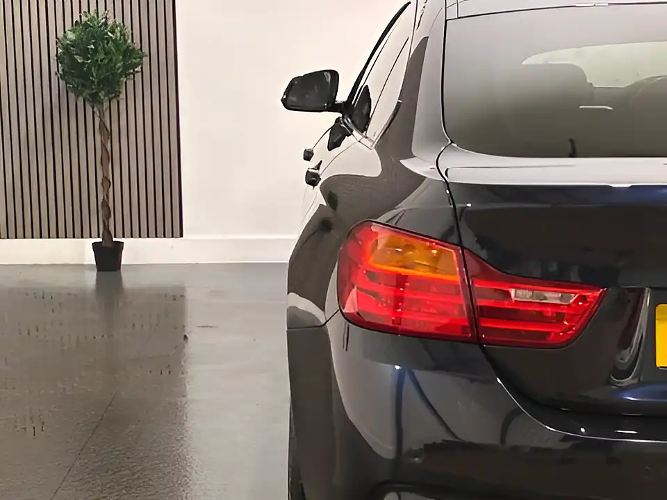 Used 2014 BMW 4 Series M Sport Black - Interior and Exterior details 17