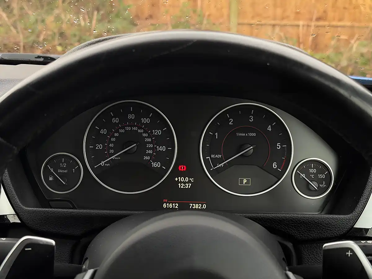 Used 2014 BMW 4 Series M Sport Blue - Interior and Exterior details 13
