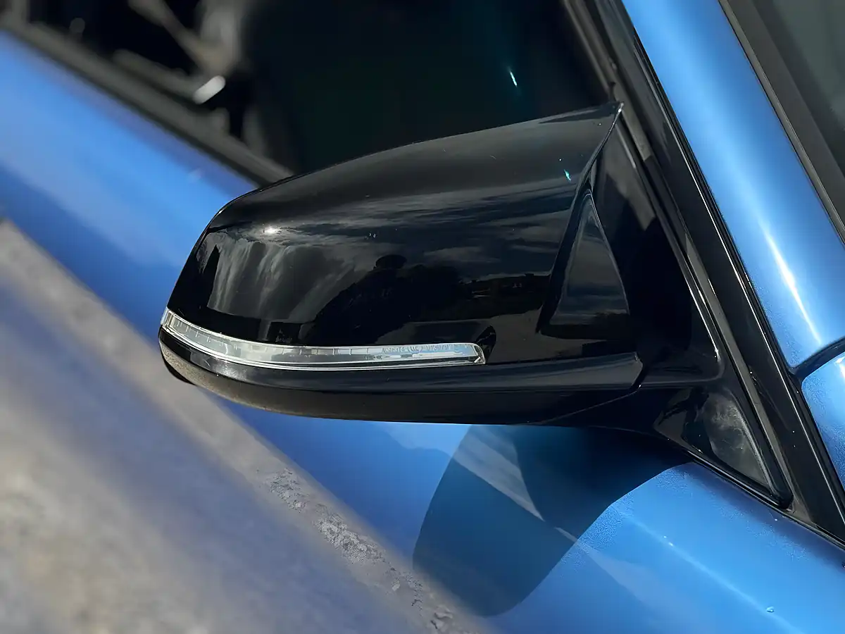 Used 2014 BMW 4 Series M Sport Blue - Interior and Exterior details 19