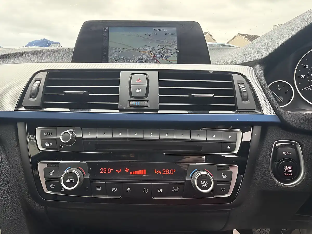 Used 2014 BMW 4 Series M Sport Blue - Interior and Exterior details 20