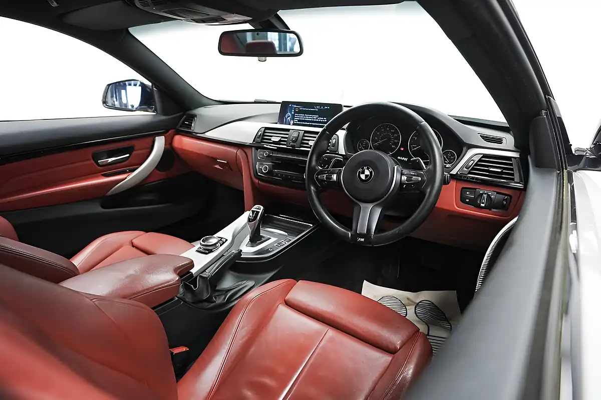 Used 2014 BMW 4 Series M Sport Silver - Interior and Exterior details 9