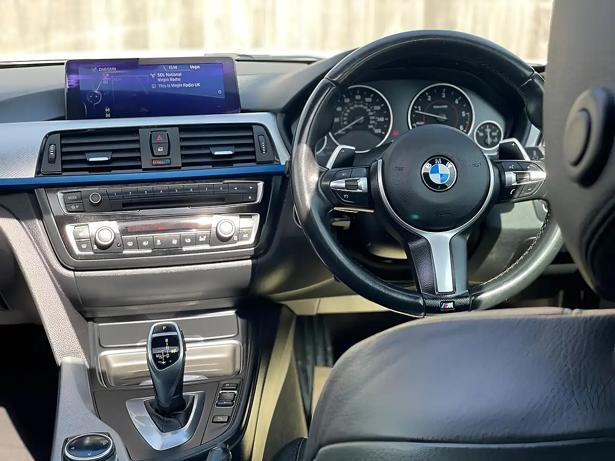 Used 2014 BMW 4 Series M Sport White - Interior and Exterior details 18
