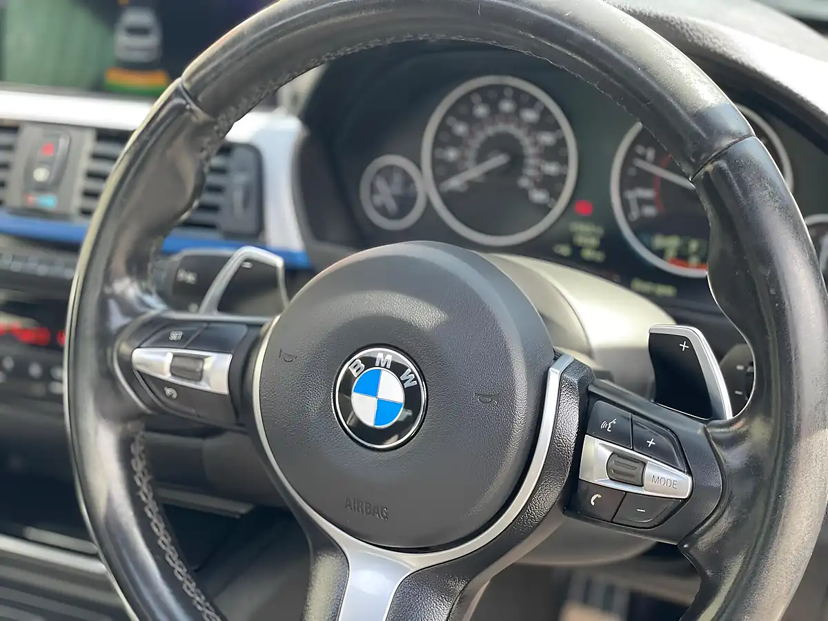 Used 2014 BMW 4 Series M Sport White - Interior and Exterior details 8