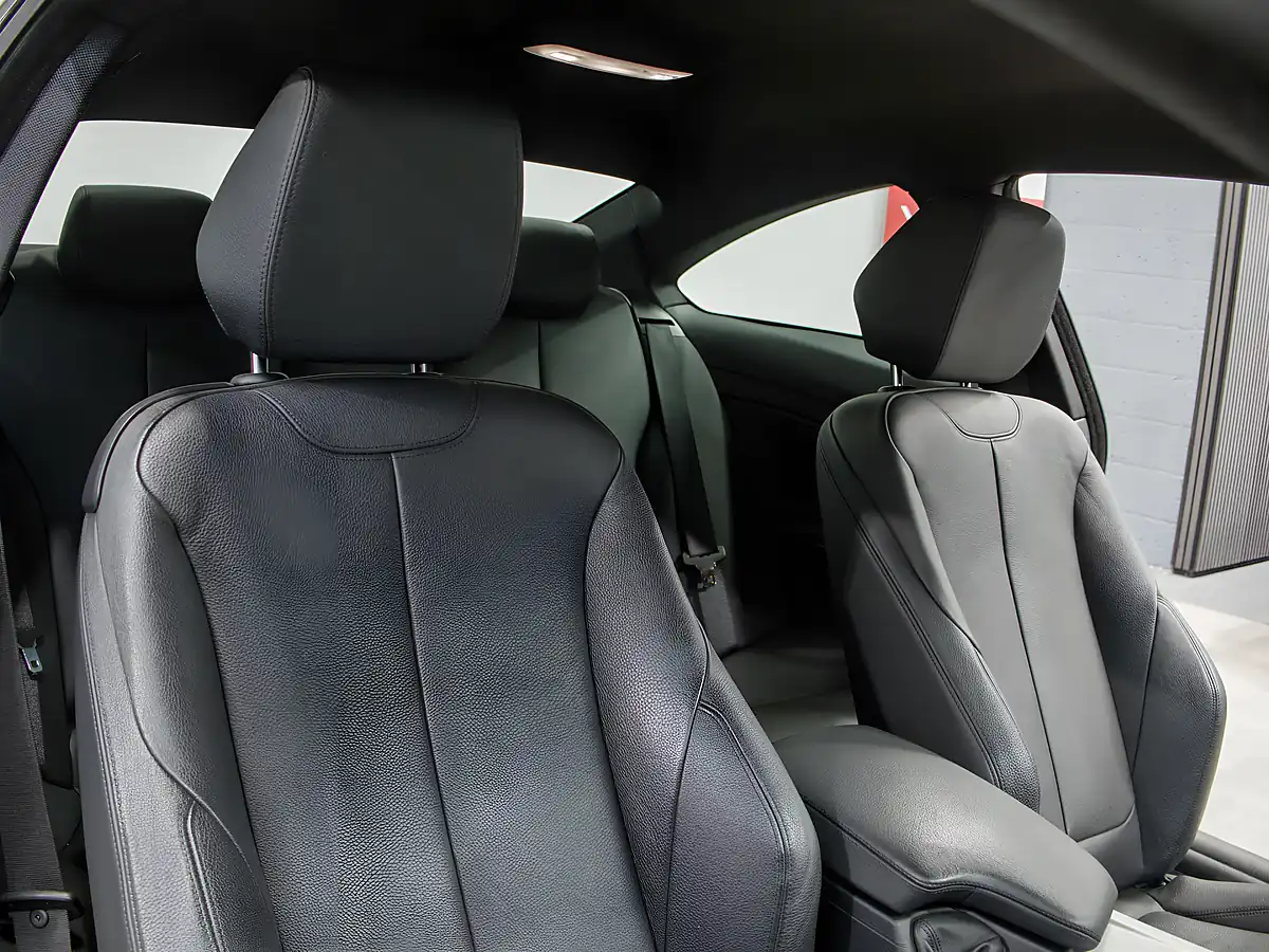 Used 2014 BMW 4 Series M Sport White - Interior and Exterior details 11