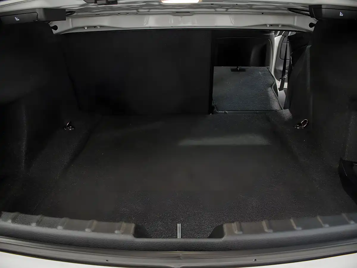 Used 2014 BMW 4 Series M Sport White - Interior and Exterior details 19