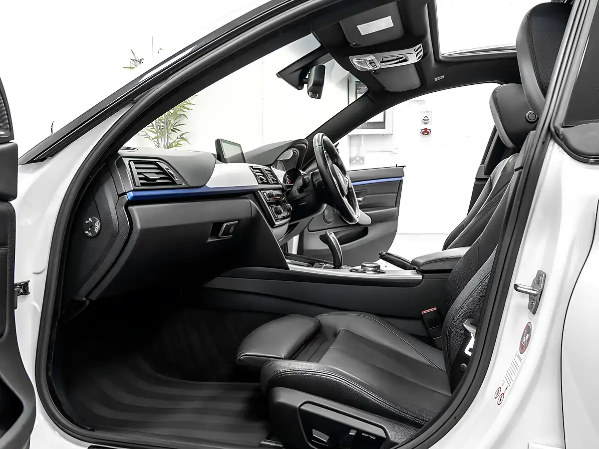 Used 2014 BMW 428i Gran Coupe M Sport Alpine White - Interior and Exterior details 11