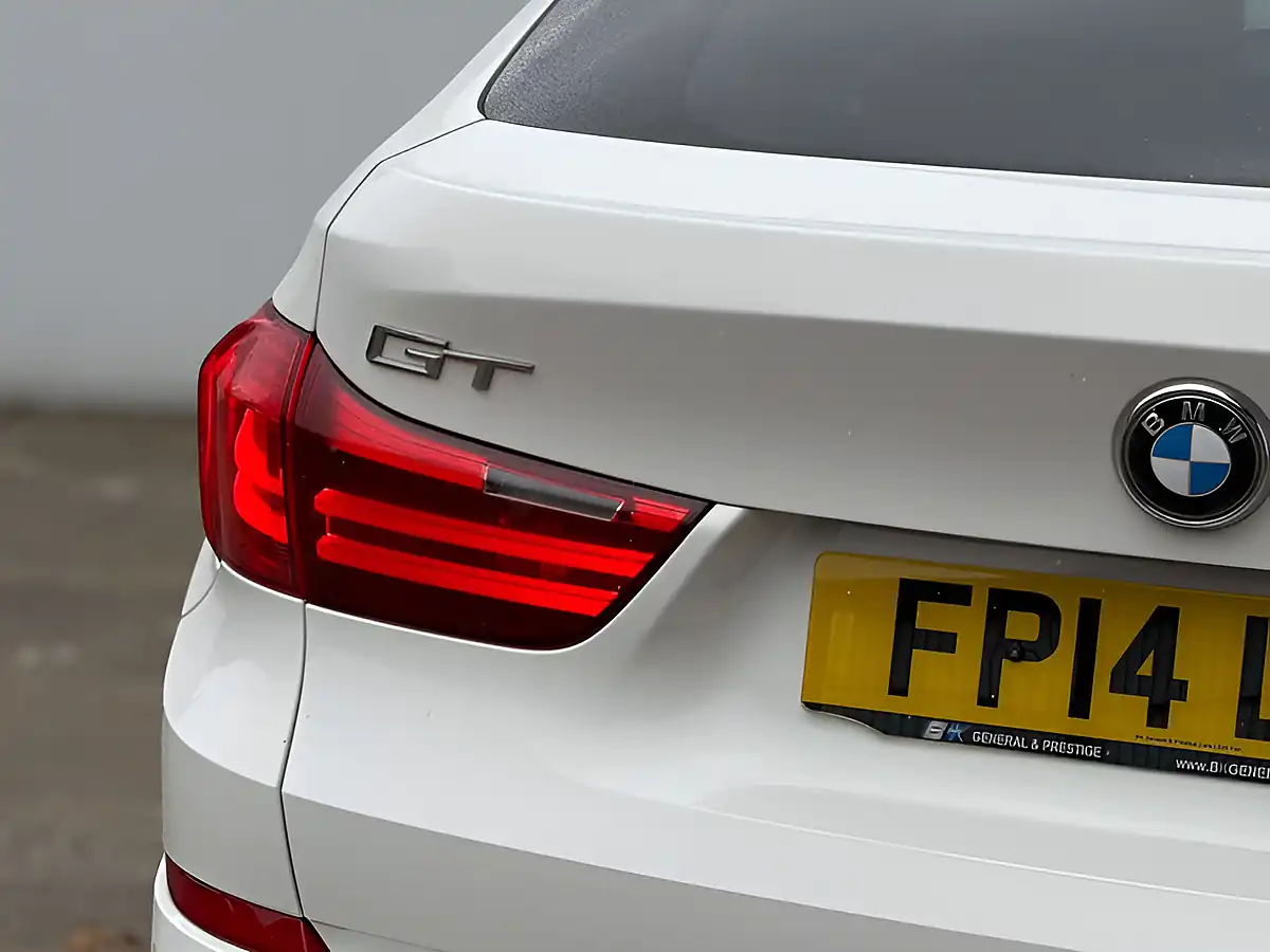 Used 2014 BMW 5 Series M Sport Alpine White - Interior and Exterior details 14