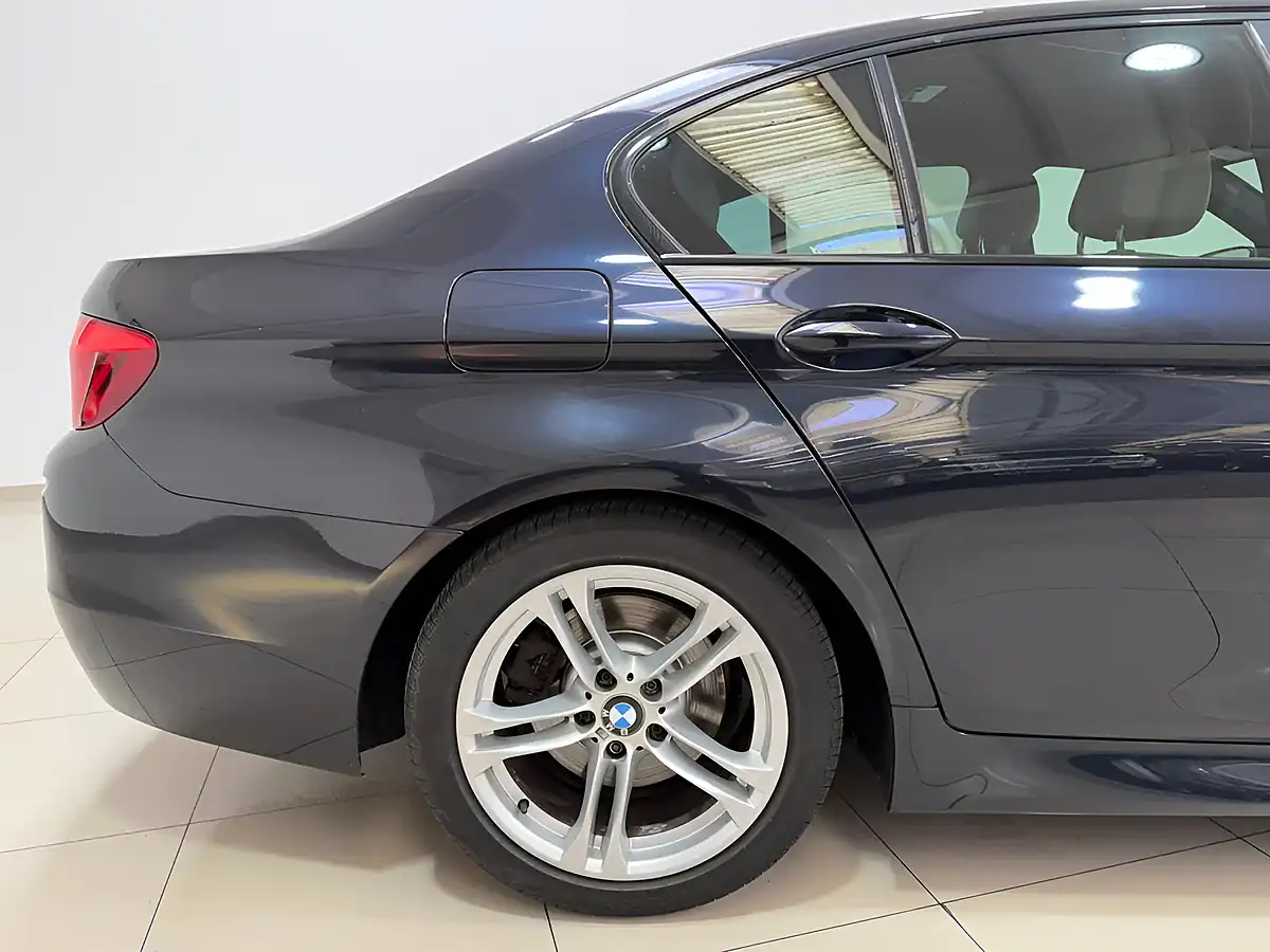 Used 2014 BMW 5 Series M Sport Black - Interior and Exterior details 11