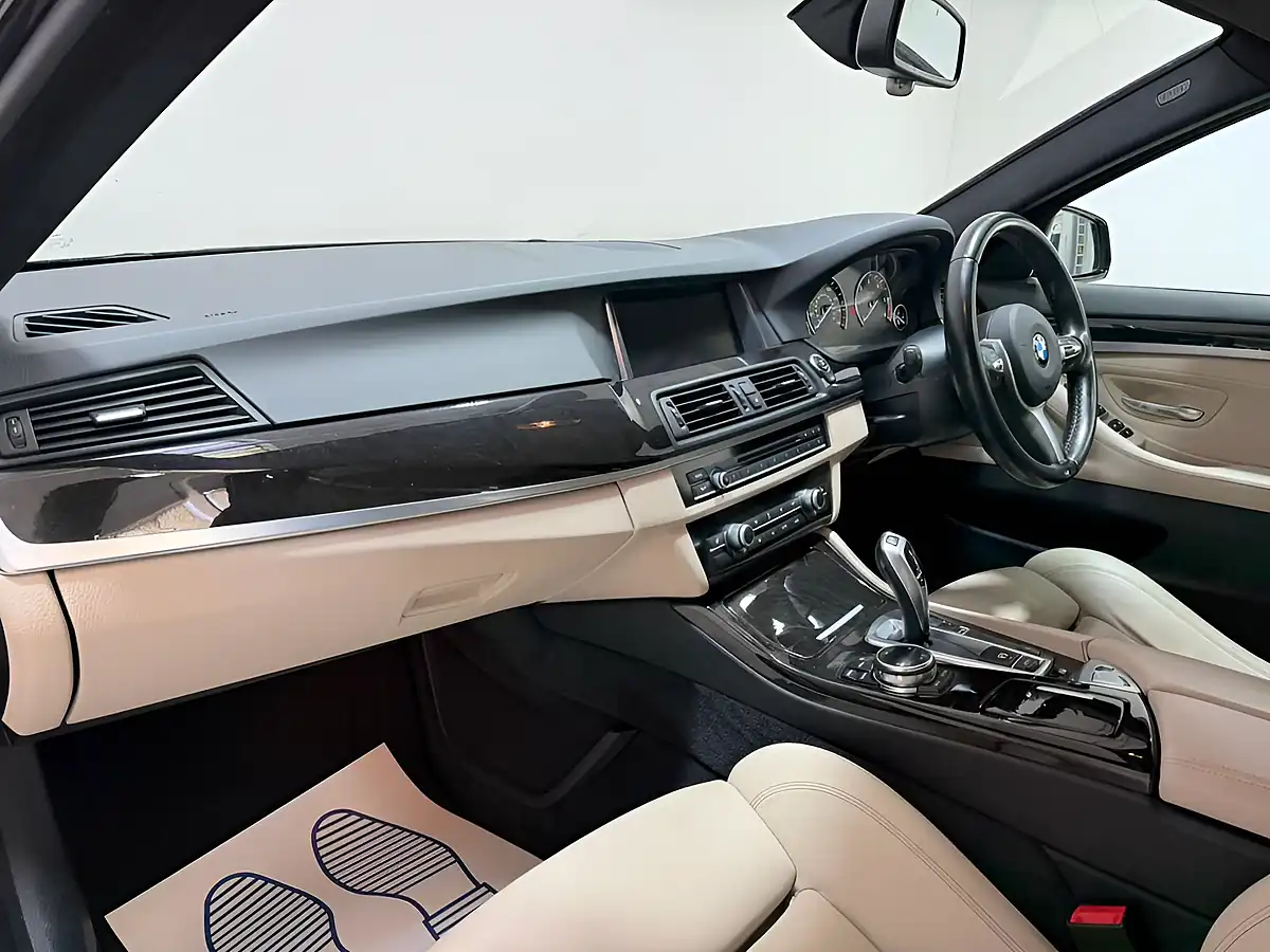 Used 2014 BMW 5 Series M Sport Black - Interior and Exterior details 17