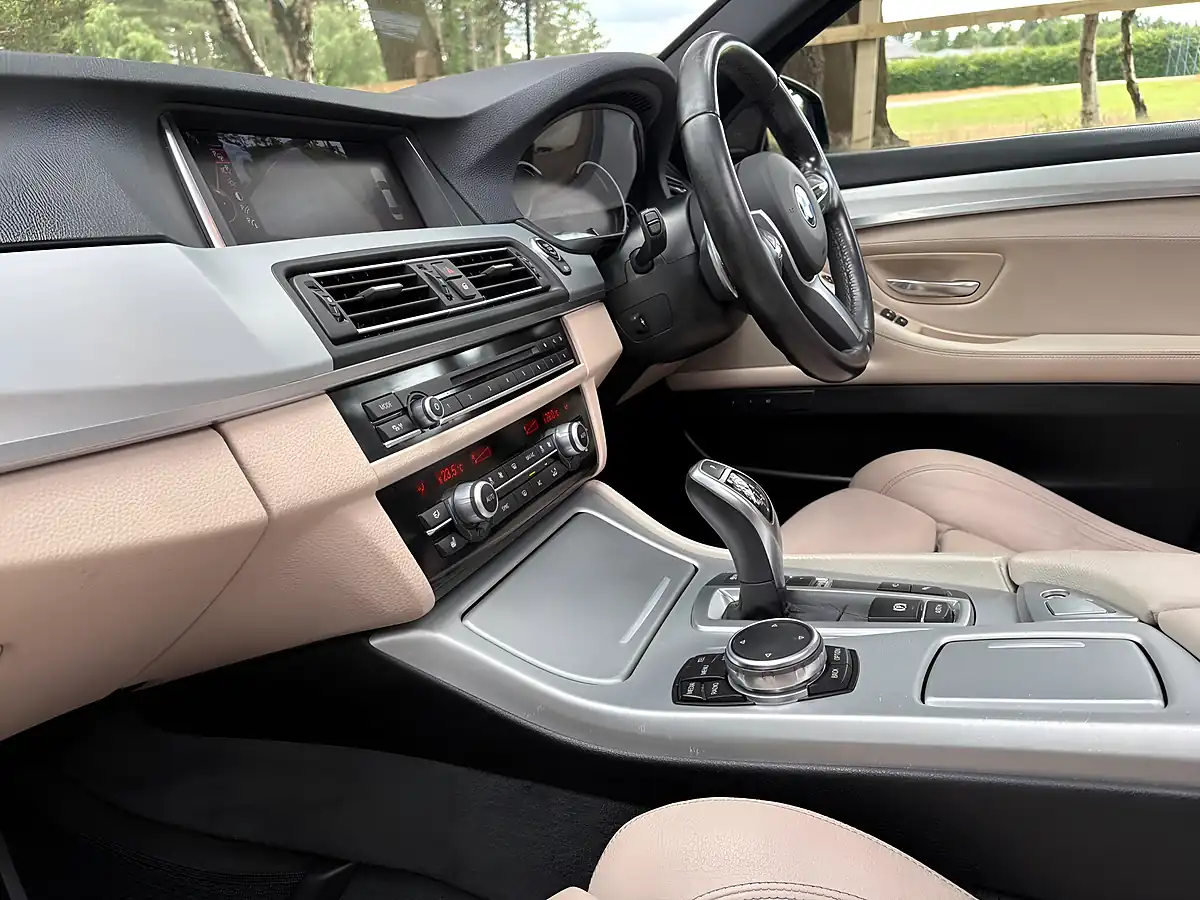 Used 2014 BMW 5 Series M Sport Black - Interior and Exterior details 14