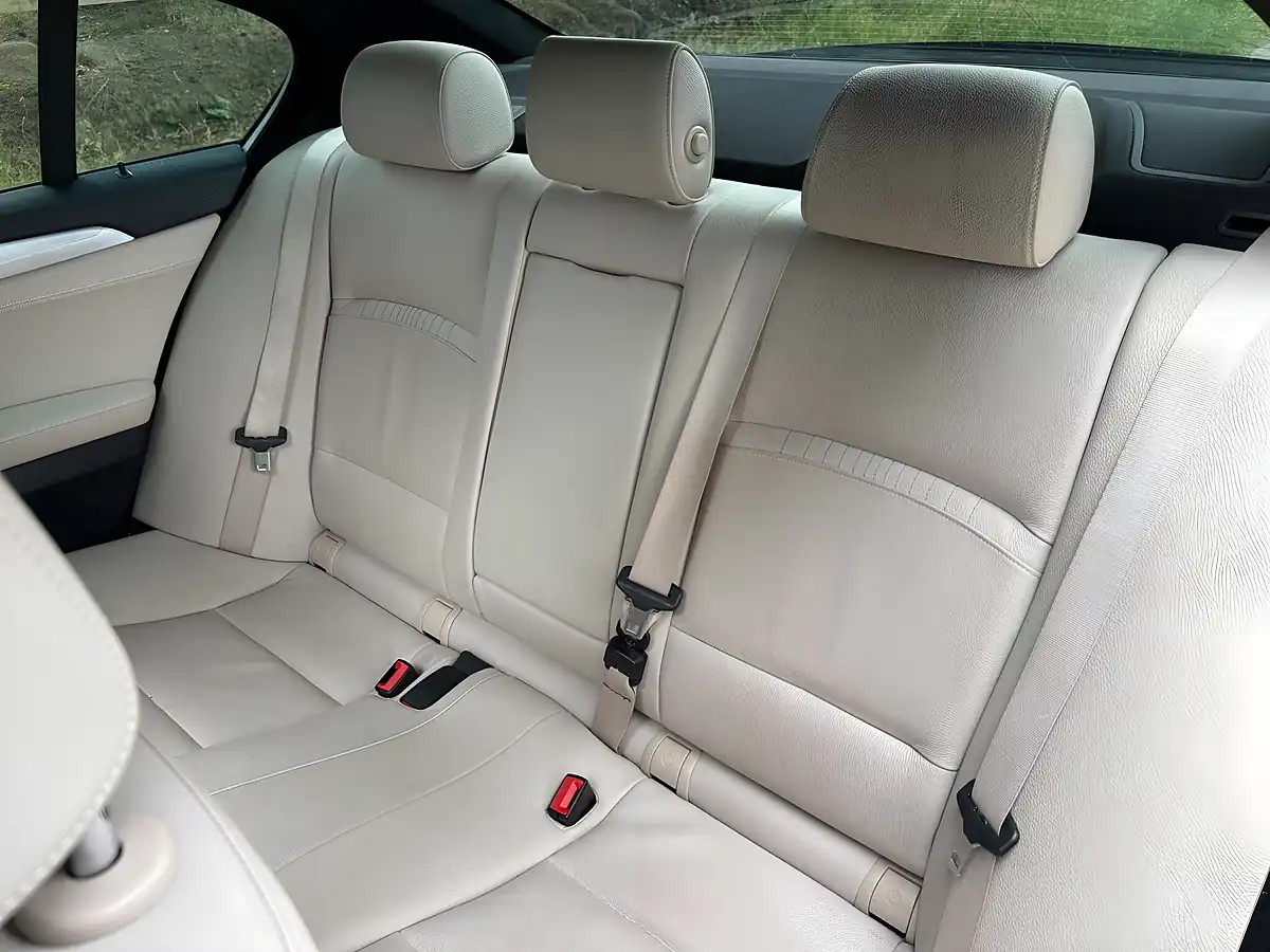 Used 2014 BMW 5 Series M Sport Black - Interior and Exterior details 15
